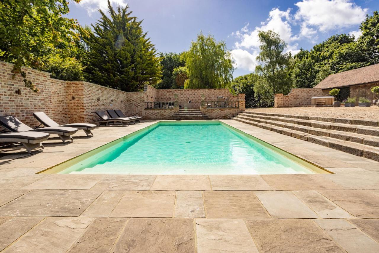 Eastwood Observatory: 12 Bedrooms, Swimming Pool And Tennis Court Hailsham Exterior foto
