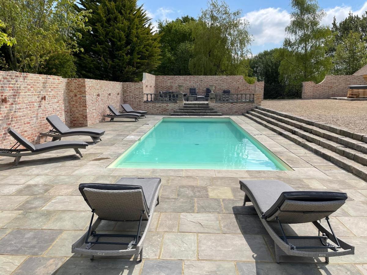 Eastwood Observatory: 12 Bedrooms, Swimming Pool And Tennis Court Hailsham Exterior foto